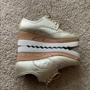 Platforms wingtip oxfords